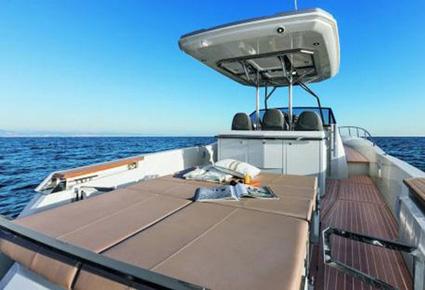أتلانتيس تكشف النقاب عن سفينة Verve Outboard 
